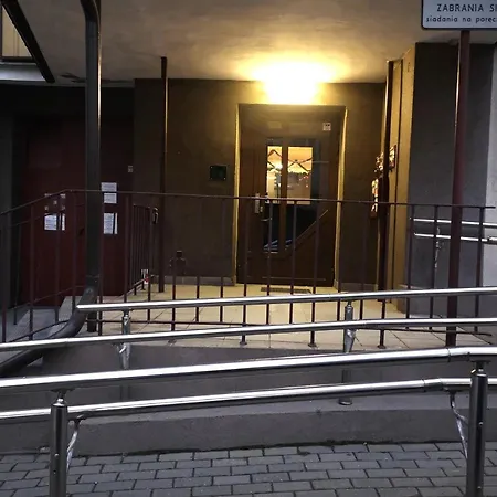 Hard Center * Varšava