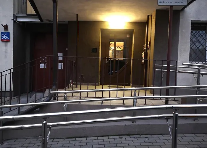 Hard Center * وارسو