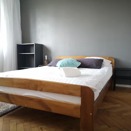 Appartement Hard Center *